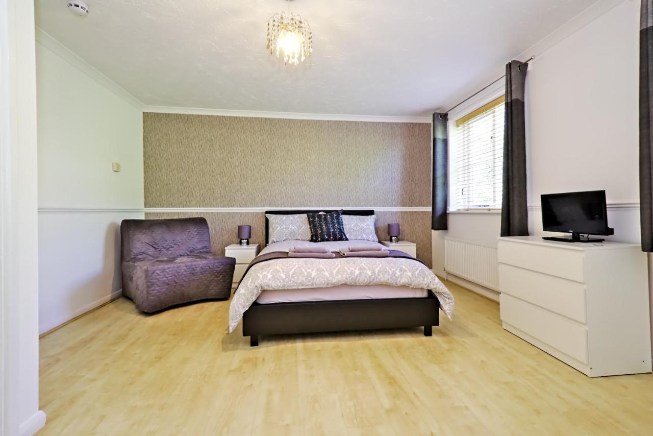 Harlinger Lodge Annexe Londen Buitenkant foto