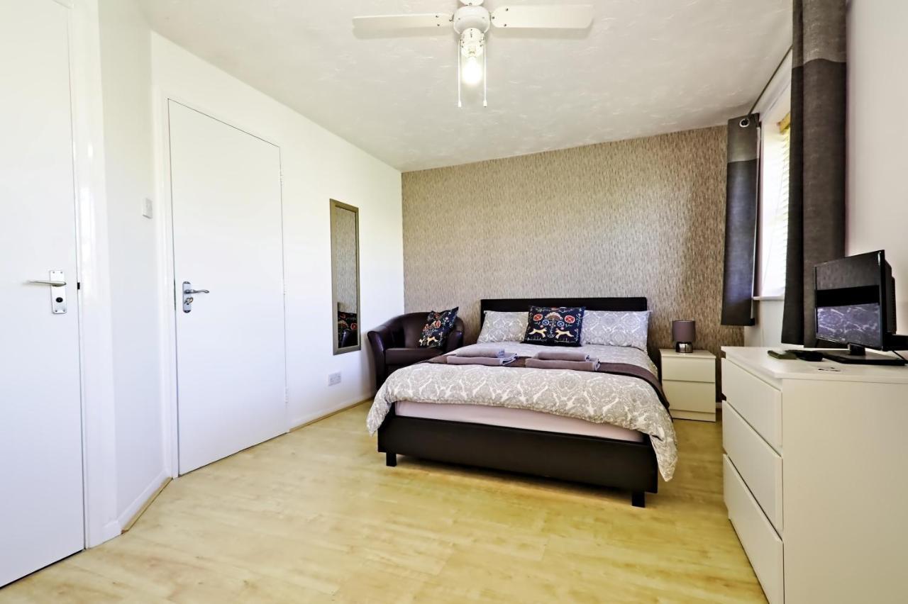 Harlinger Lodge Annexe Londen Buitenkant foto