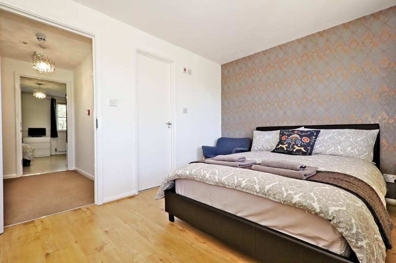 Harlinger Lodge Annexe Londen Buitenkant foto