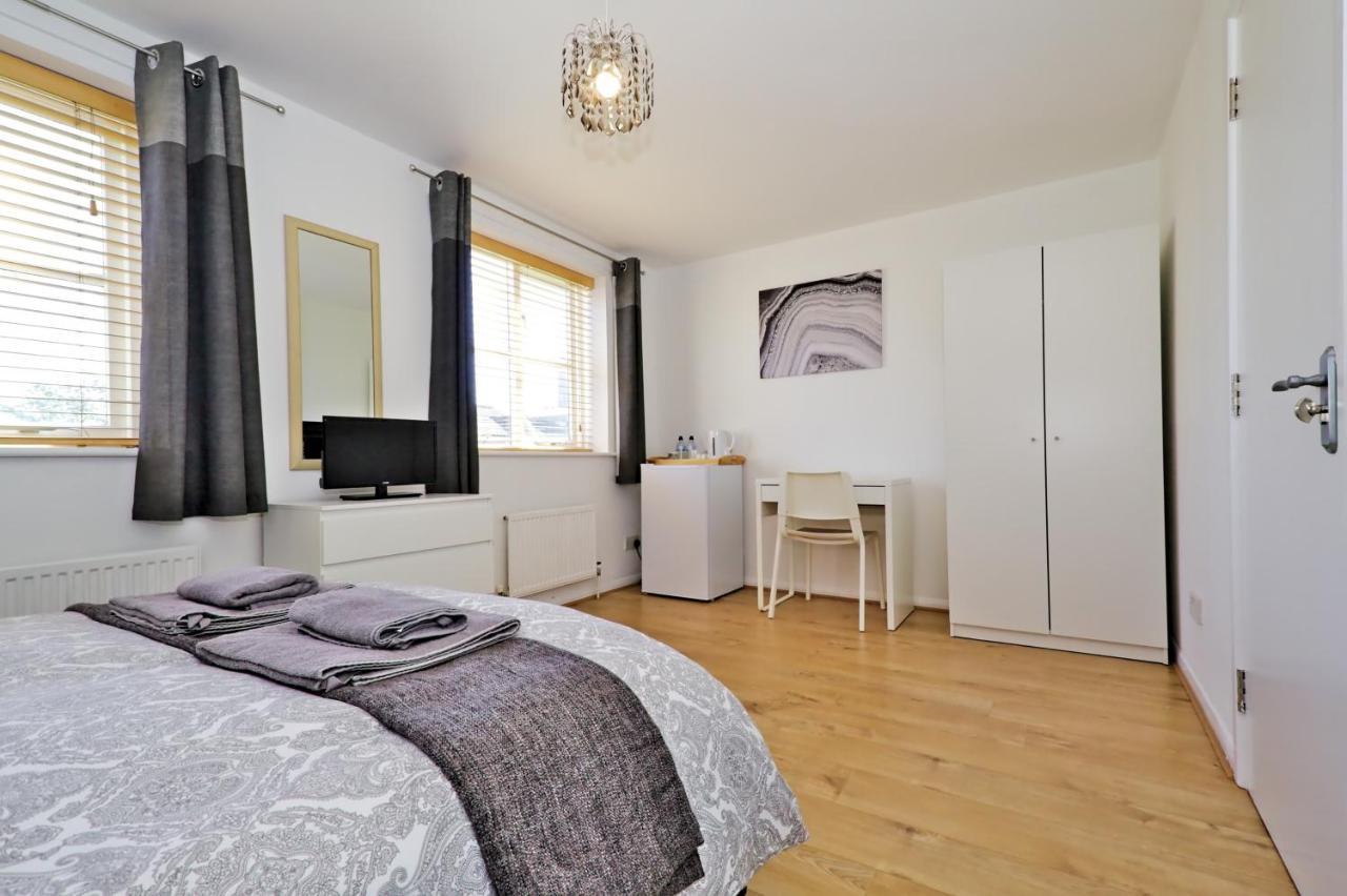 Harlinger Lodge Annexe Londen Buitenkant foto