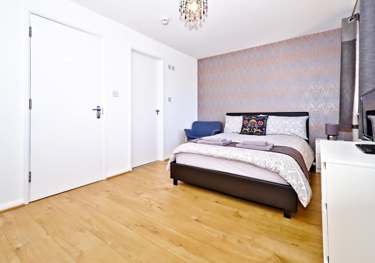 Harlinger Lodge Annexe Londen Buitenkant foto