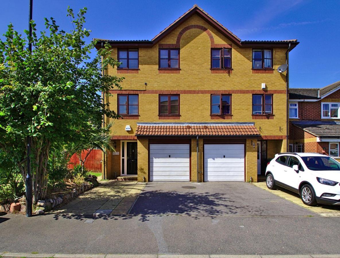 Harlinger Lodge Annexe Londen Buitenkant foto