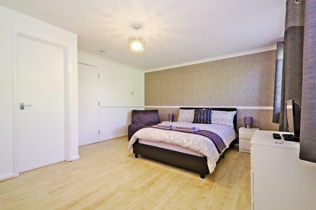 Harlinger Lodge Annexe Londen Buitenkant foto