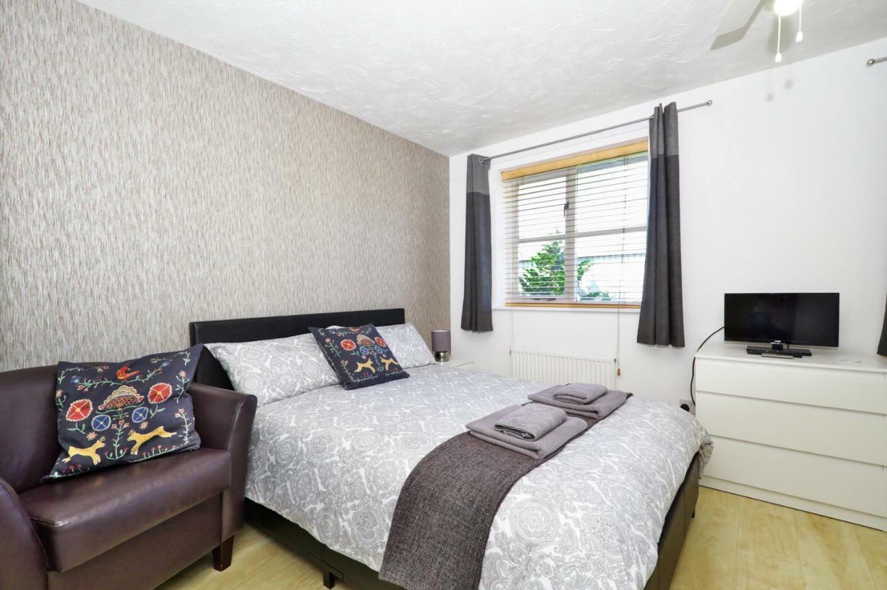 Harlinger Lodge Annexe Londen Buitenkant foto